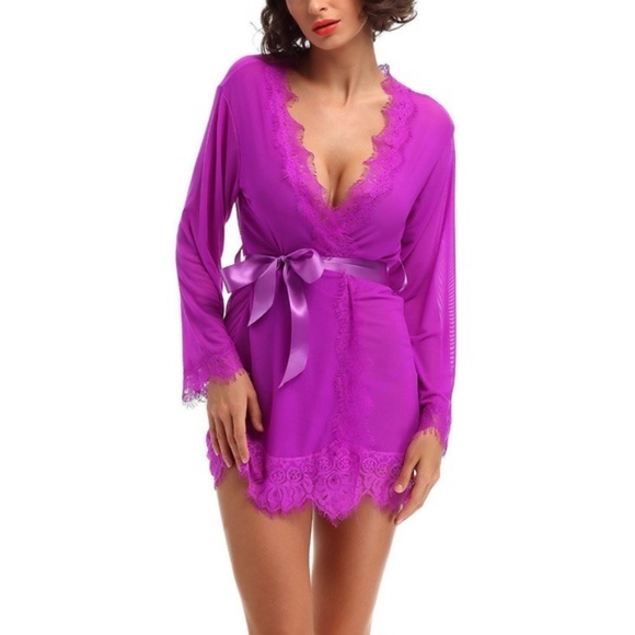 NEW Victoria Satin & Lace Robe Lingerie Set - Picture 2 of 8